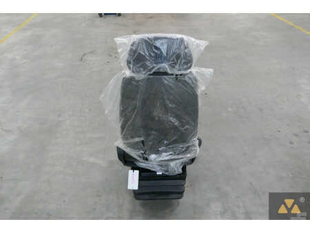 Pozostałe  Caterpillar 7 (8)