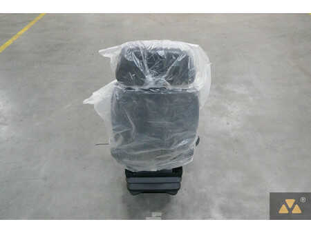 Pozostałe  Caterpillar 7 (8)