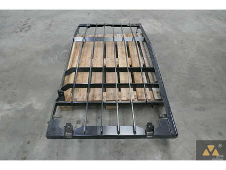 Pozostałe  Caterpillar 7 (4)