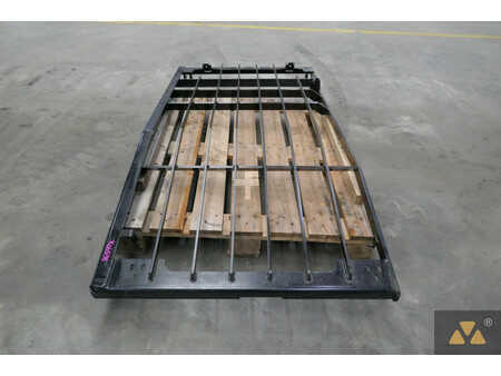 Pozostałe  Caterpillar 7 (8)