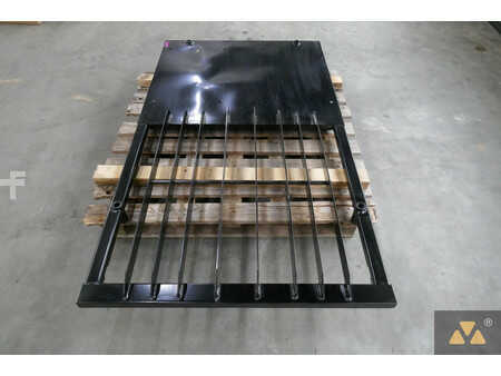 Pozostałe  Caterpillar 7 (3)