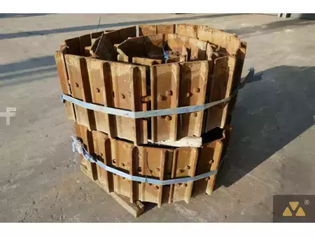 Andet  Caterpillar 4 (1)