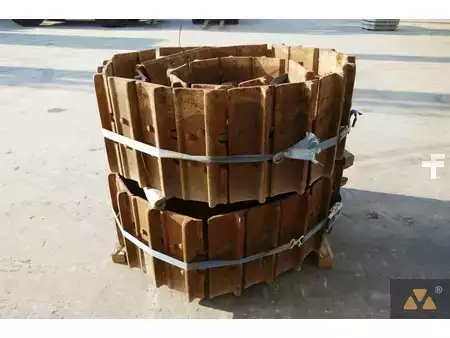 Andet  Caterpillar 4 (4)