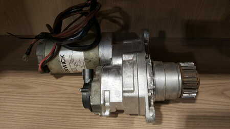 Kontrola motoru  Linde Gebruikte servomotor voor Linde T20AP/SP (1)