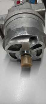 Hydrauliek  [div] Linde hydrauliekpomp (3)