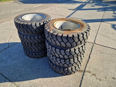 Tyres  Mitas 7 (4)