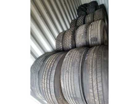 Tyres  [div] 4 (1)