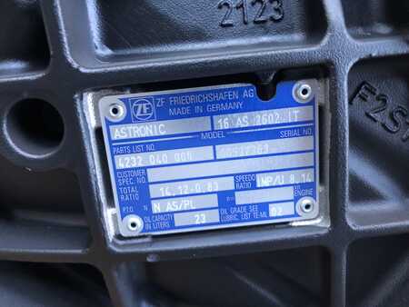 Transmission
  ZF CAMBIO ZF ASTRONIC 16A2602 C/INTARDER Cod. ZF 4232.040.008 16 marce (2)