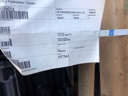 Transmission
  ZF CAMBIO ZF ASTRONIC 16A2602 C/INTARDER Cod. ZF 4232.040.008 16 marce (3)