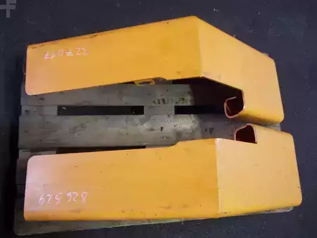 -Kotflügel links/rechts R 70