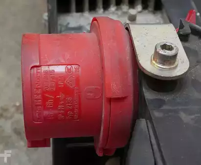 HF 2018  Linde integr. LDG 48 V/120 A (4)