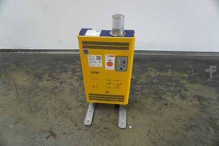 HF 2019  TriCOM Tricom Futur 24V/60A (3)