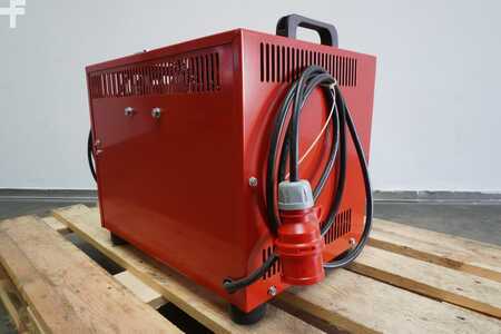 Nabíjet ostatní 2025  BATTERY SUPPLIES NV AQ48T80 48 V/ 80 A (2)