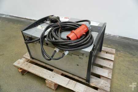 Nabíjet ostatní 2016  TriCOM TriCom Select 48V/100A (1)