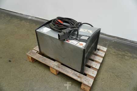 Nabíjet ostatní 2016  TriCOM TriCom Select 48V/100A (2)