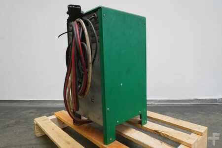 HF 2007  Hoppecke trak air E 230 G24/50 B-F14 H0-HF (2)