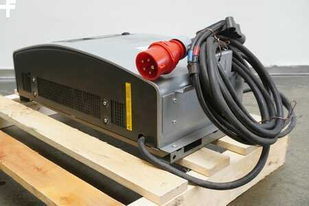 Lataa muut 2020  Triathlon Select 48V/100A (2)