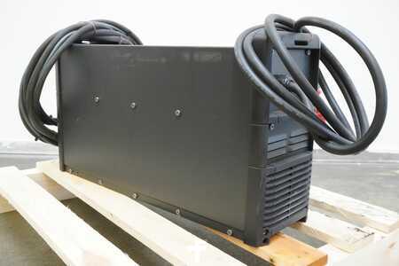 HF 2023  Linde LI-ION Charger 48V/185A (2)