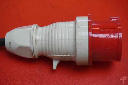 Lataa muut - industrie automation Intronic E 24V/85A + EU (5)