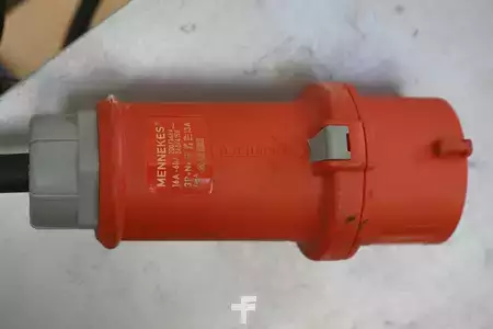 HF 2015  Benning Belatron Li D400G24/120B-Li 24V/120A (5)