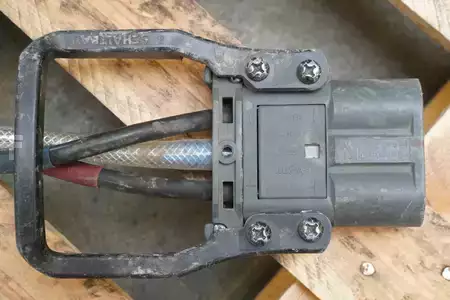 HF 2016  industrie automation powertron E 24 V/80A (4)