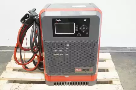 HF 2018  Hawker TC3 IQ 24V/140A (3)