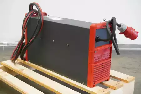 HF 2015  Fronius Selectiva 4120  48V/120A (2)