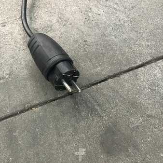 HF - Hawker 24V/70A Lifetech (4)
