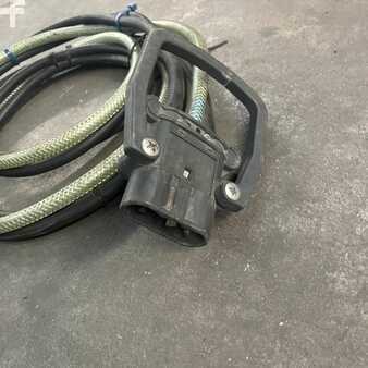 Single-phase 2006  Hawker E 24V/80A+EU (4)