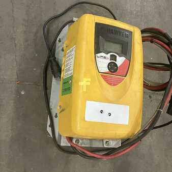 Fase única  - Hawker 230V80A (2)