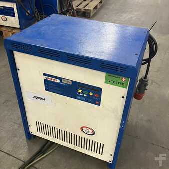 Three-phase - Hawker 24V/100A (1)