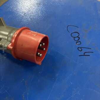 Three-phase - Hawker 24V/100A (4)