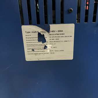 Three-phase - Hawker Multi E wf200 D 48V-200A  (6)