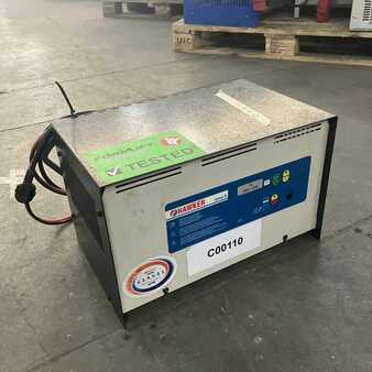 Single-phase - Hawker E 24V-30A LG C (2)