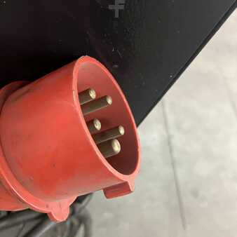 Driefasig - Varta 24V/125A (4)