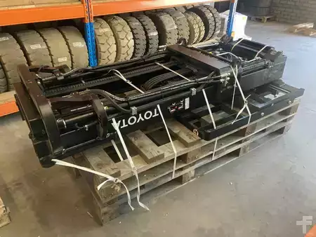 Triplex  Toyota 9FBMK25T (4)