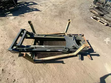 Standard  Linde Standardmast Linde 352 (1)