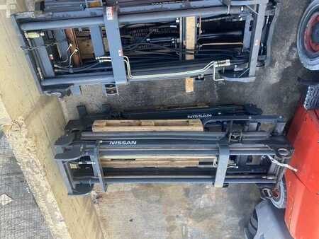 Triplex  Nissan varios (3)