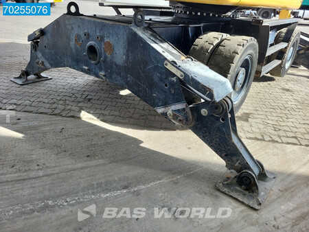 nessuno  CAT Lift Trucks MH3024 (17)