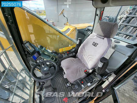 nessuno  CAT Lift Trucks MH3024 (31)