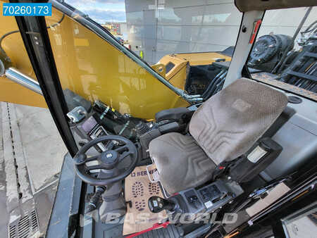nessuno  CAT Lift Trucks MH3022 (29)