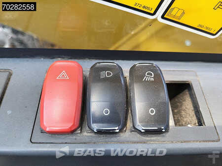 none  CAT Lift Trucks MH3022 (39)