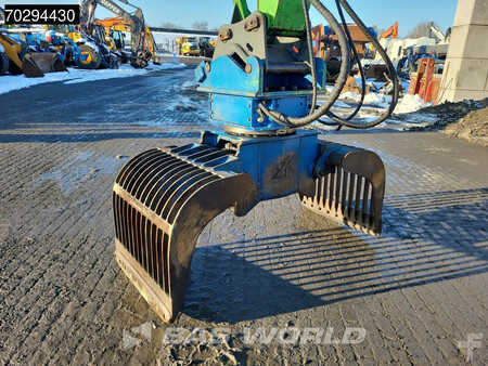 žádný  Sennebogen 821 (10)