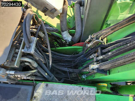 žádný  Sennebogen 821 (19)