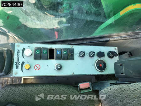 žádný  Sennebogen 821 (30)