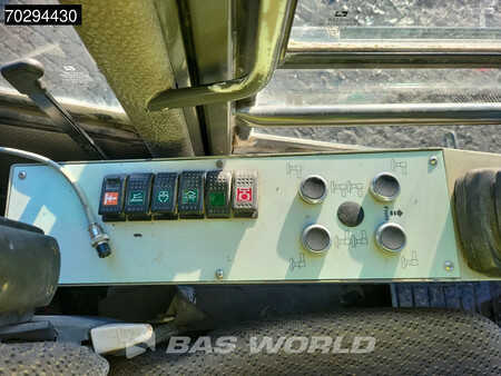 žádný  Sennebogen 821 (35)