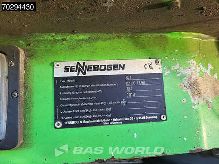 žádný  Sennebogen 821 (40)