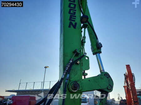 žádný  Sennebogen 821 (8)