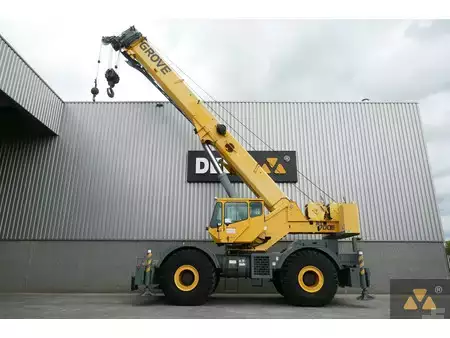 nessuno  Grove RT700E (1)