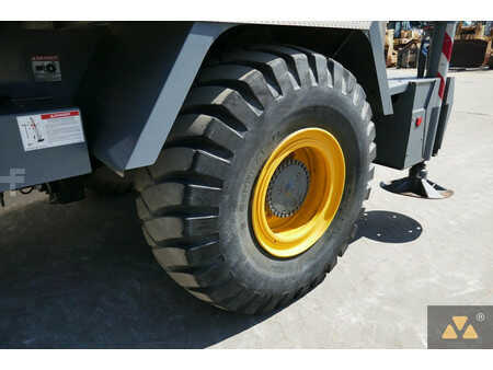 geen  Grove RT650E (40)